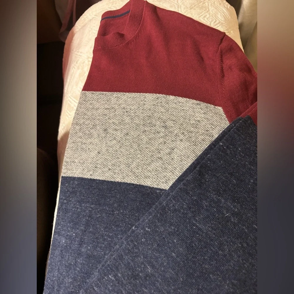 GAP Men's Crewneck Sweater - Burgundy, Gray, and Navy
